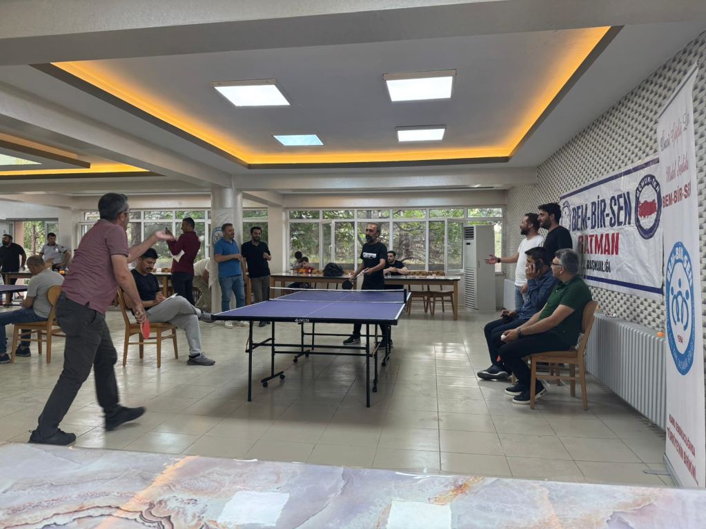 Masa Tenisi Turnuvası Başladı