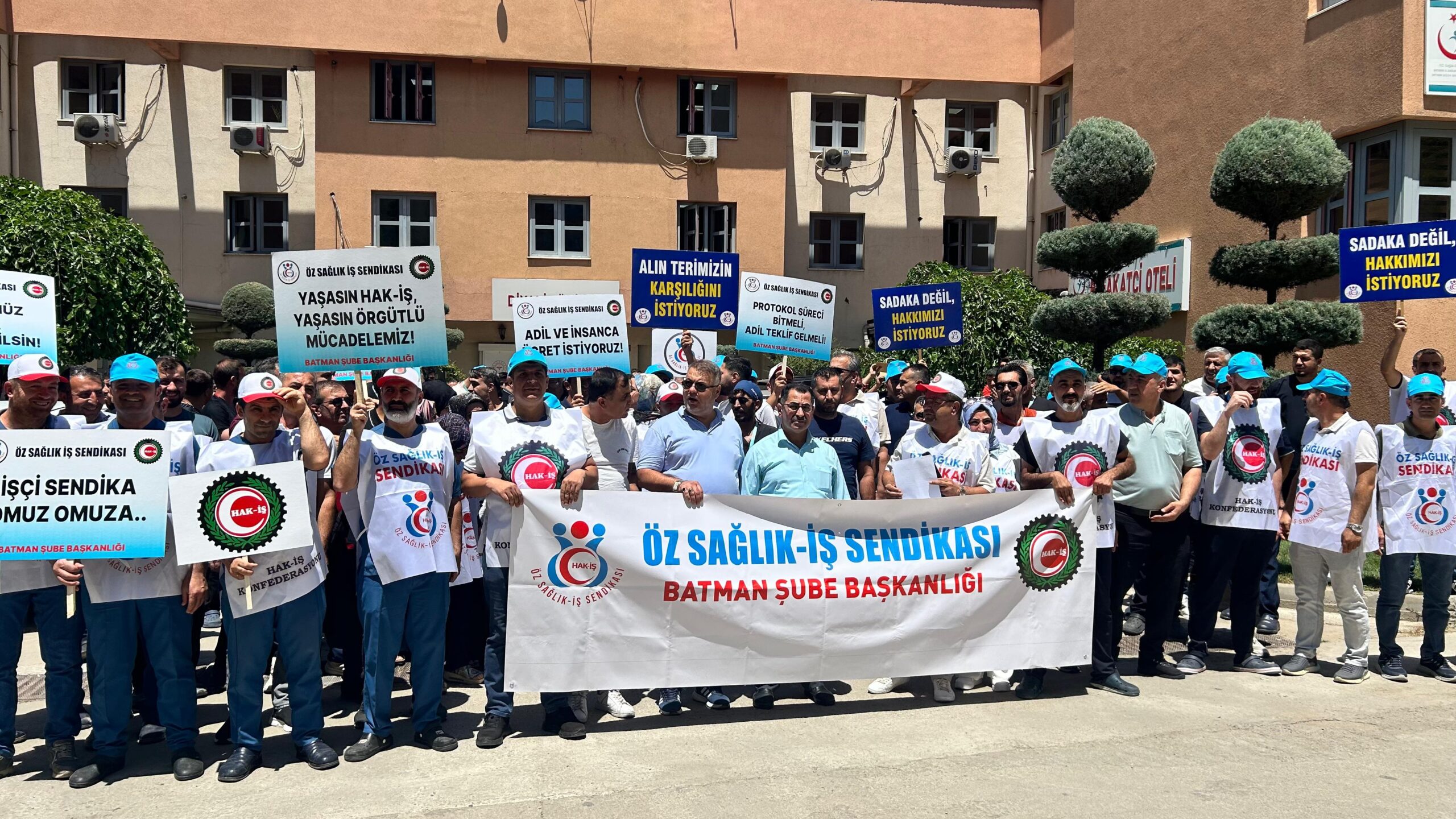 Sağlık Emekçilerinden Ücret Tepkisi