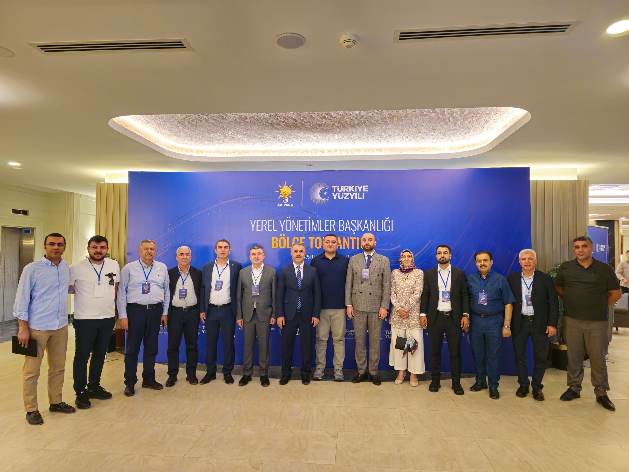 AK Parti Batman Heyeti, Erzurum’daki Yerel Yönetimler Toplantısı’na Katıldı