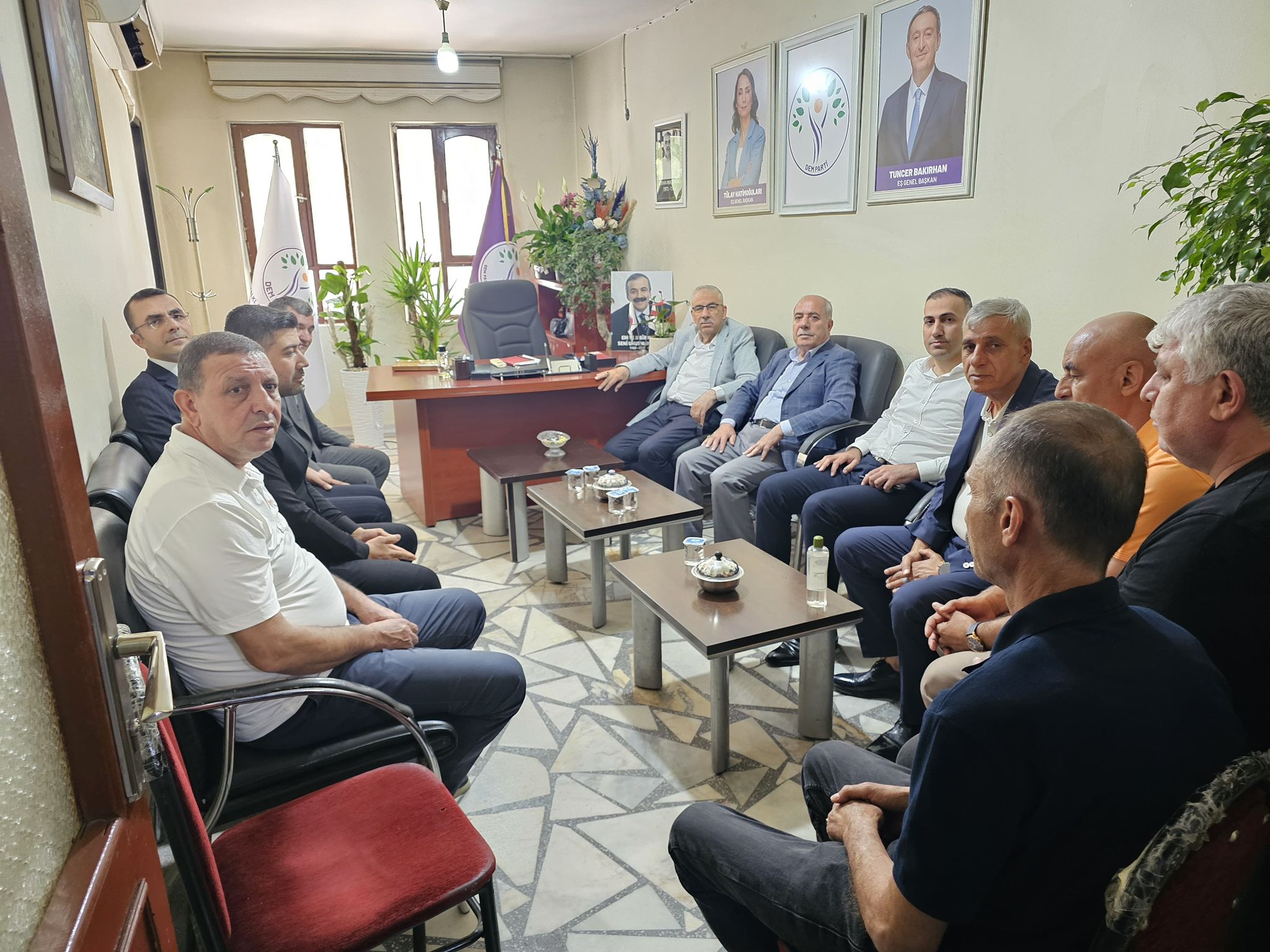 AK Parti’den DEM Parti’ye Bayram Ziyareti