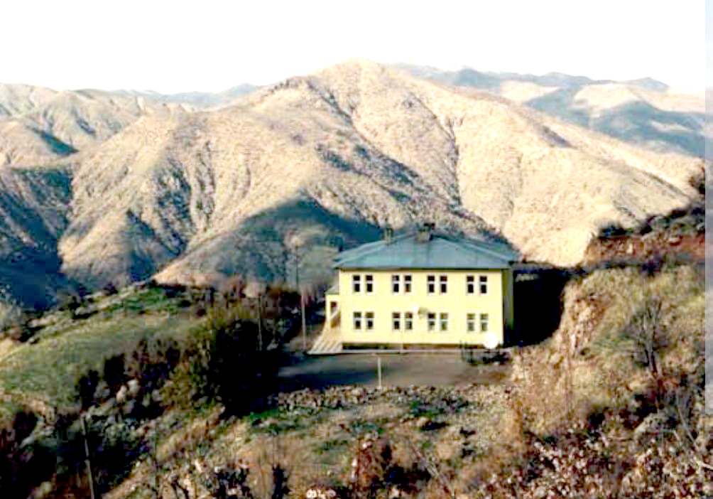 Sason’da Öğrenci Sayısı Düşüyor, Okullar Kapanabilir