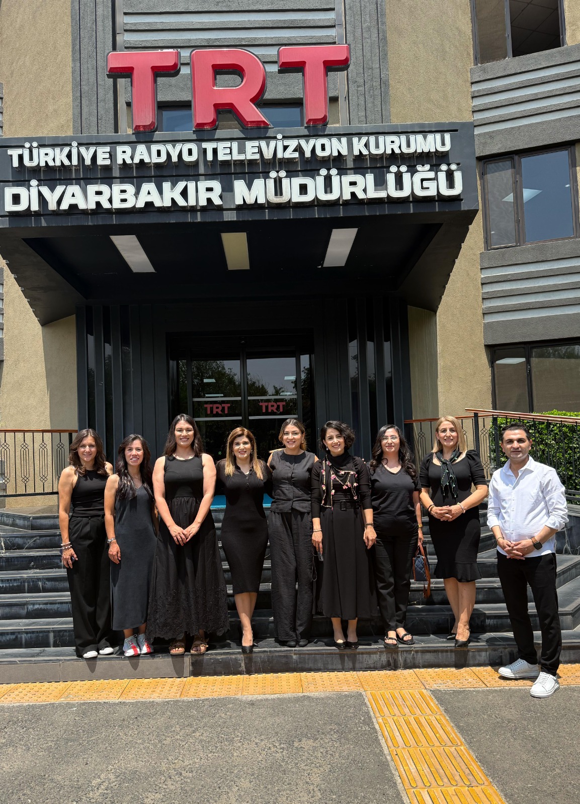 Batmanlı Öğretmenler TRT Kûrdî Ekranında