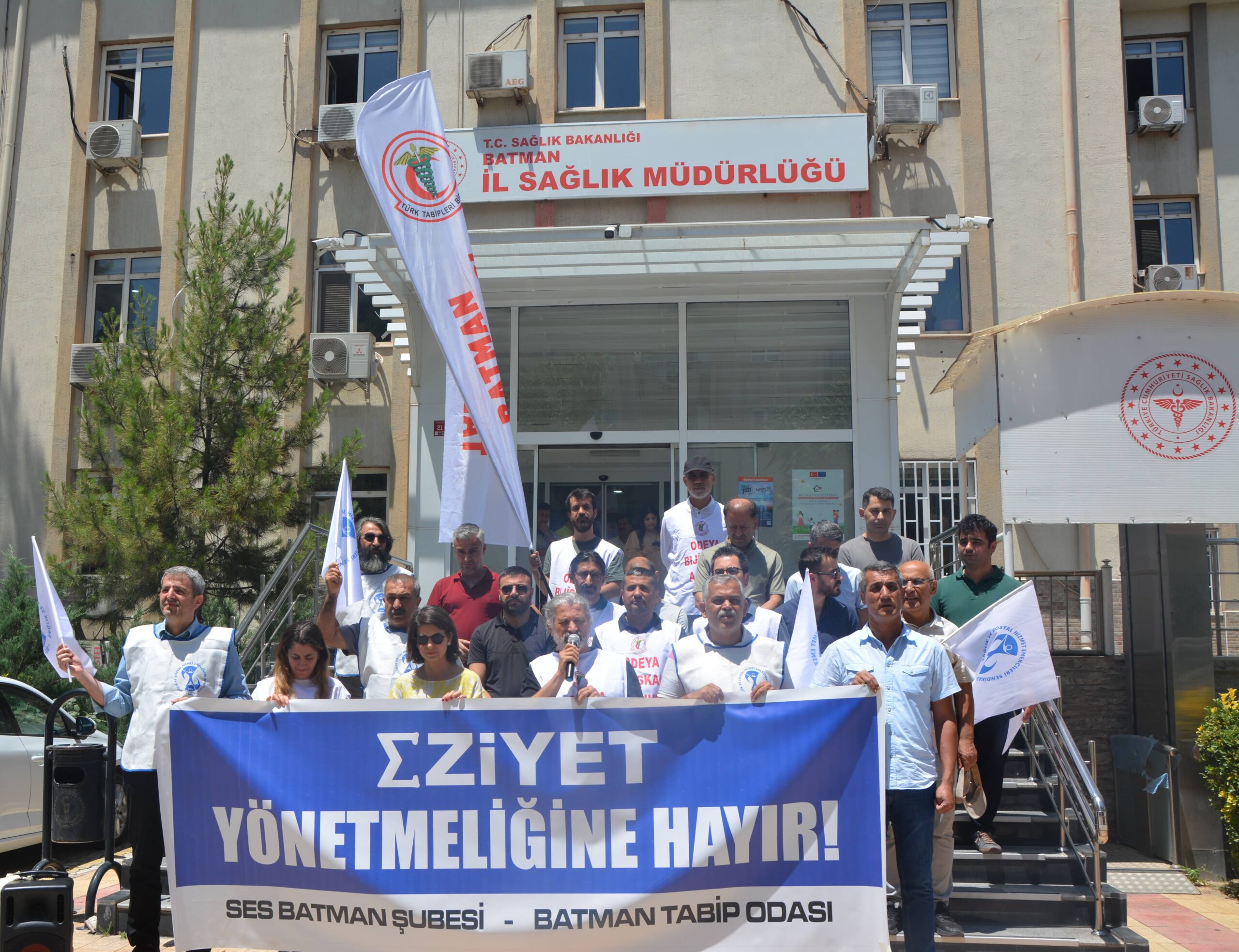 Sağlık Emekçilerinden Tepki: Hakkımızı Alana Kadar Susmayacağız!