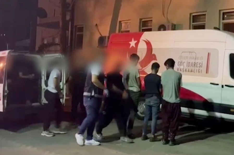 Batman’da Şüpheli Araçtan 7 Kaçak Göçmen Çıktı!