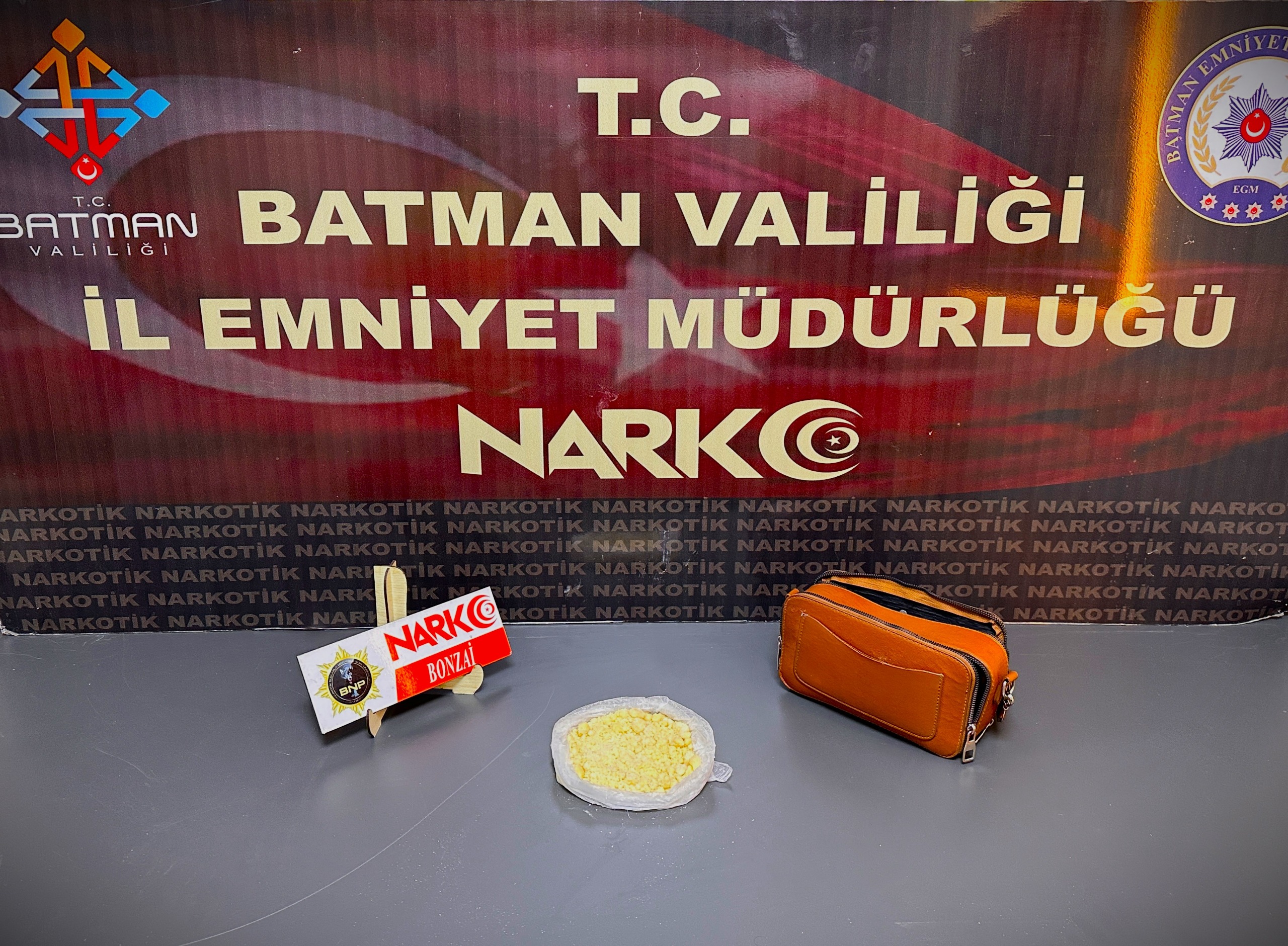 Batman Havalimanında Uyuşturucu Operasyonu