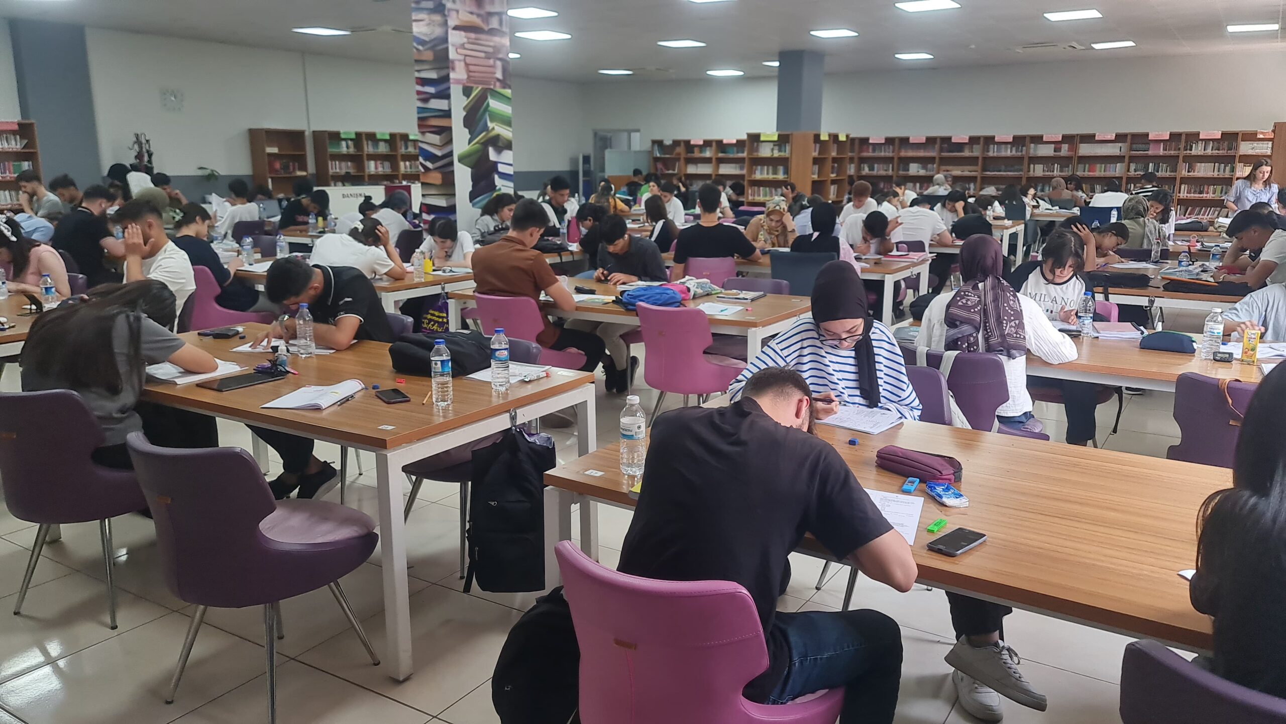 Kütüphane Saatleri Uzatıldı