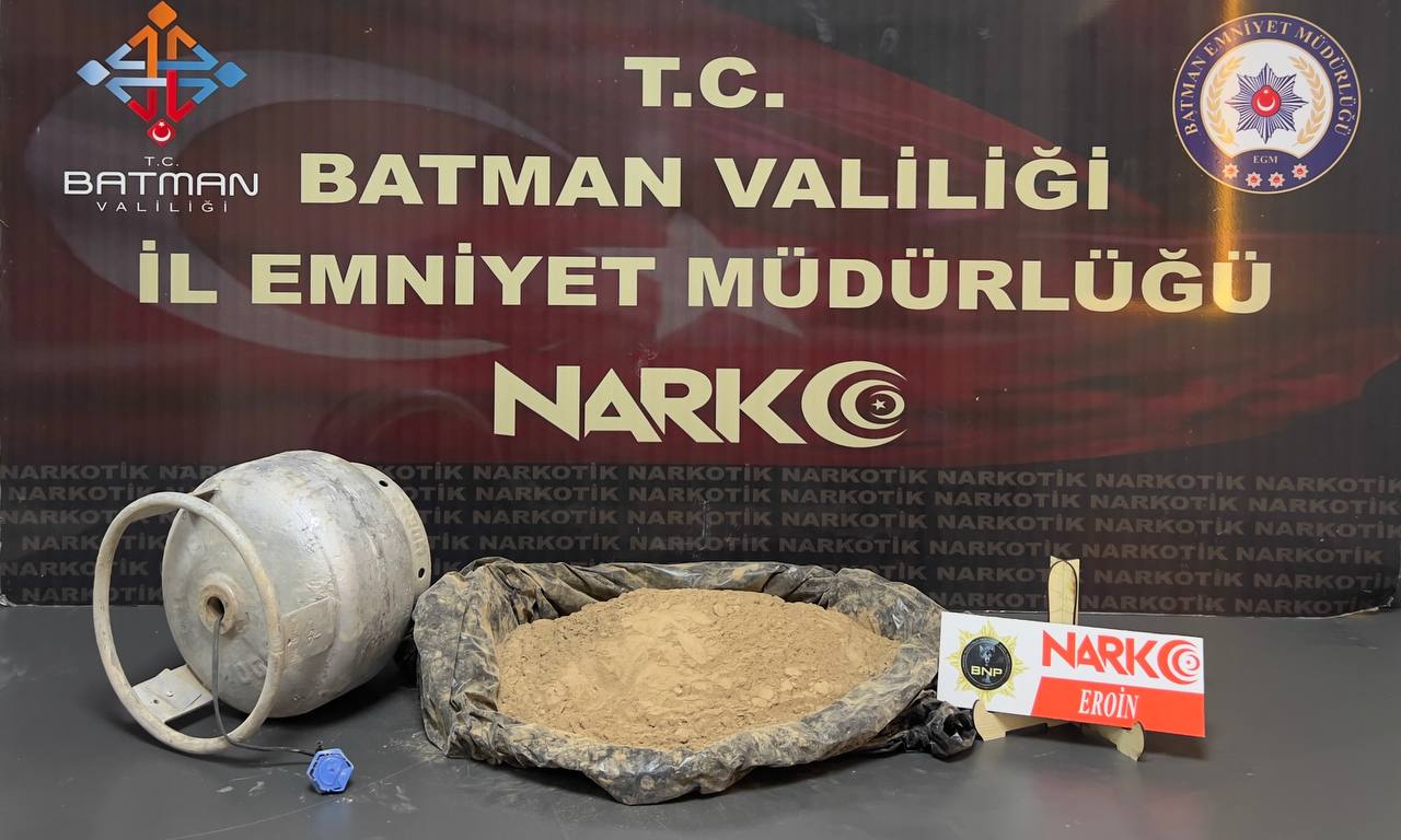 Batman Girişinde Eroinle Yakalandı!