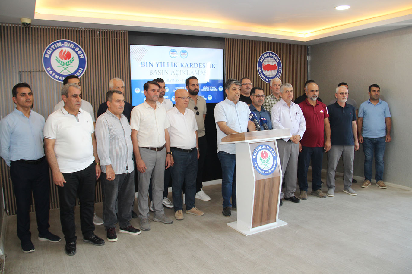 STK’lardan Silah Bırakma Sürecine Destek