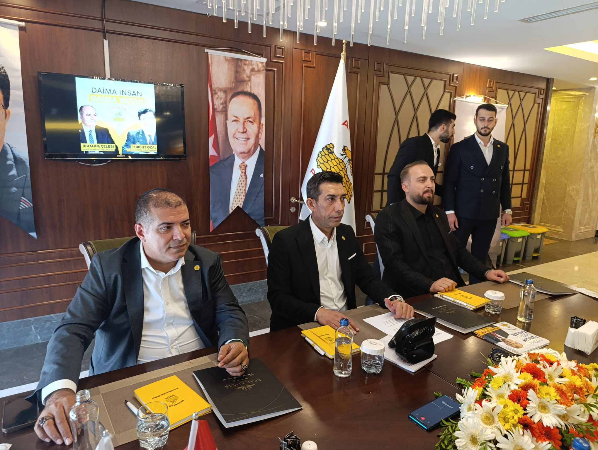 İş İnsanı Tüzün’e Anavatan Partisi’nde Önemli Görev