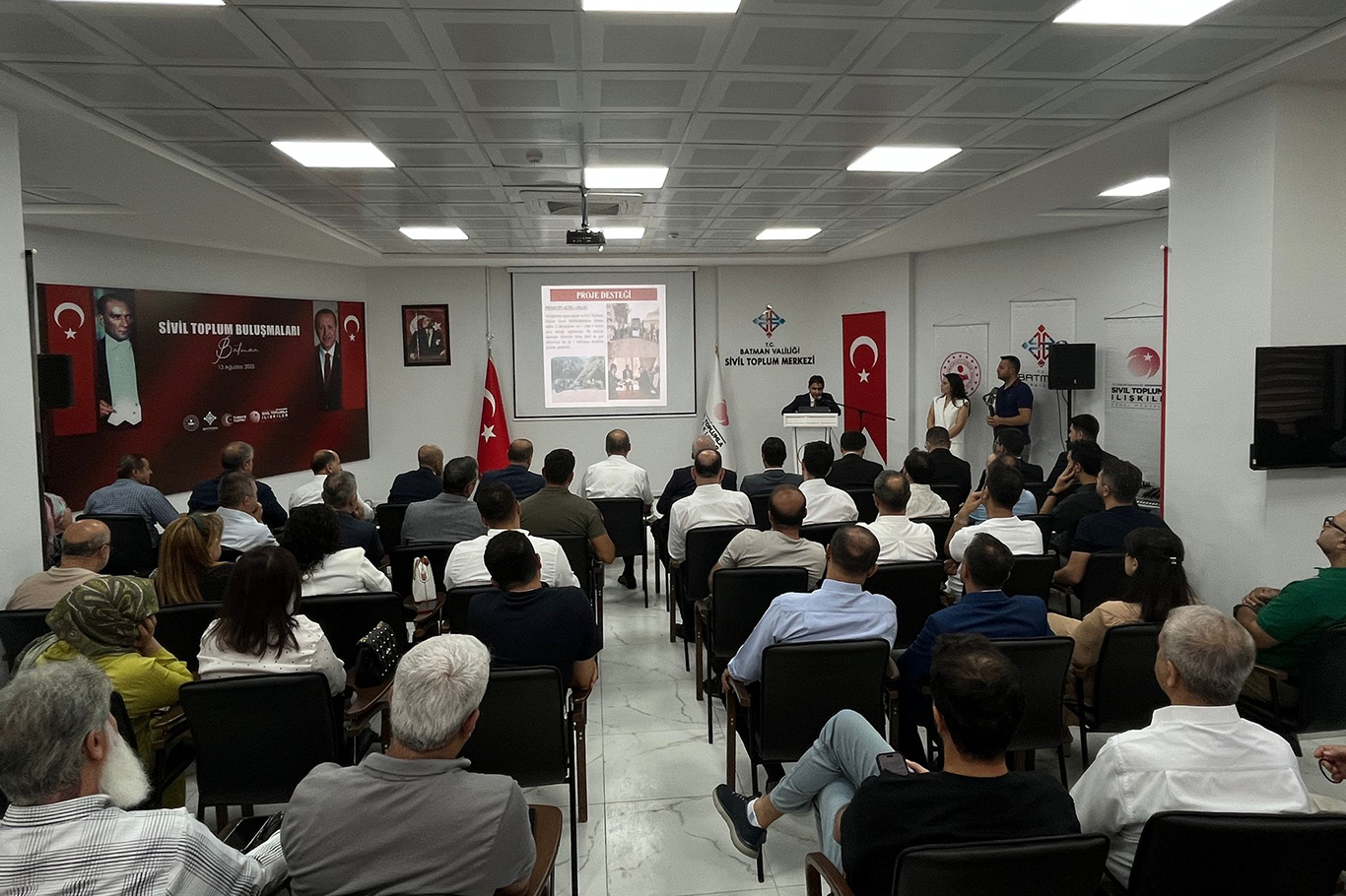 Batman’da Sivil Toplum Çalıştayı Düzenlendi