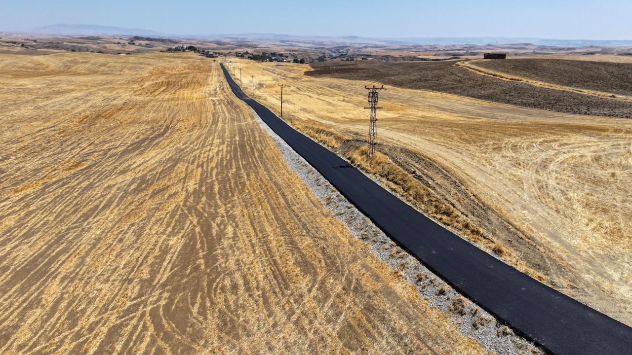 Uzunçayır Seyhan Mezrası Yolunda Asfalt Çalışması Tamamlandı