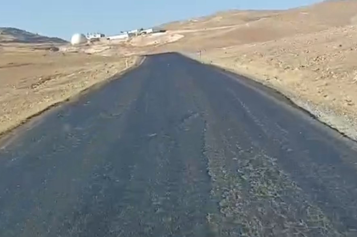 Çöp Araçlarından Sızan Atık Su Kazalara Davetiye Çıkarıyor