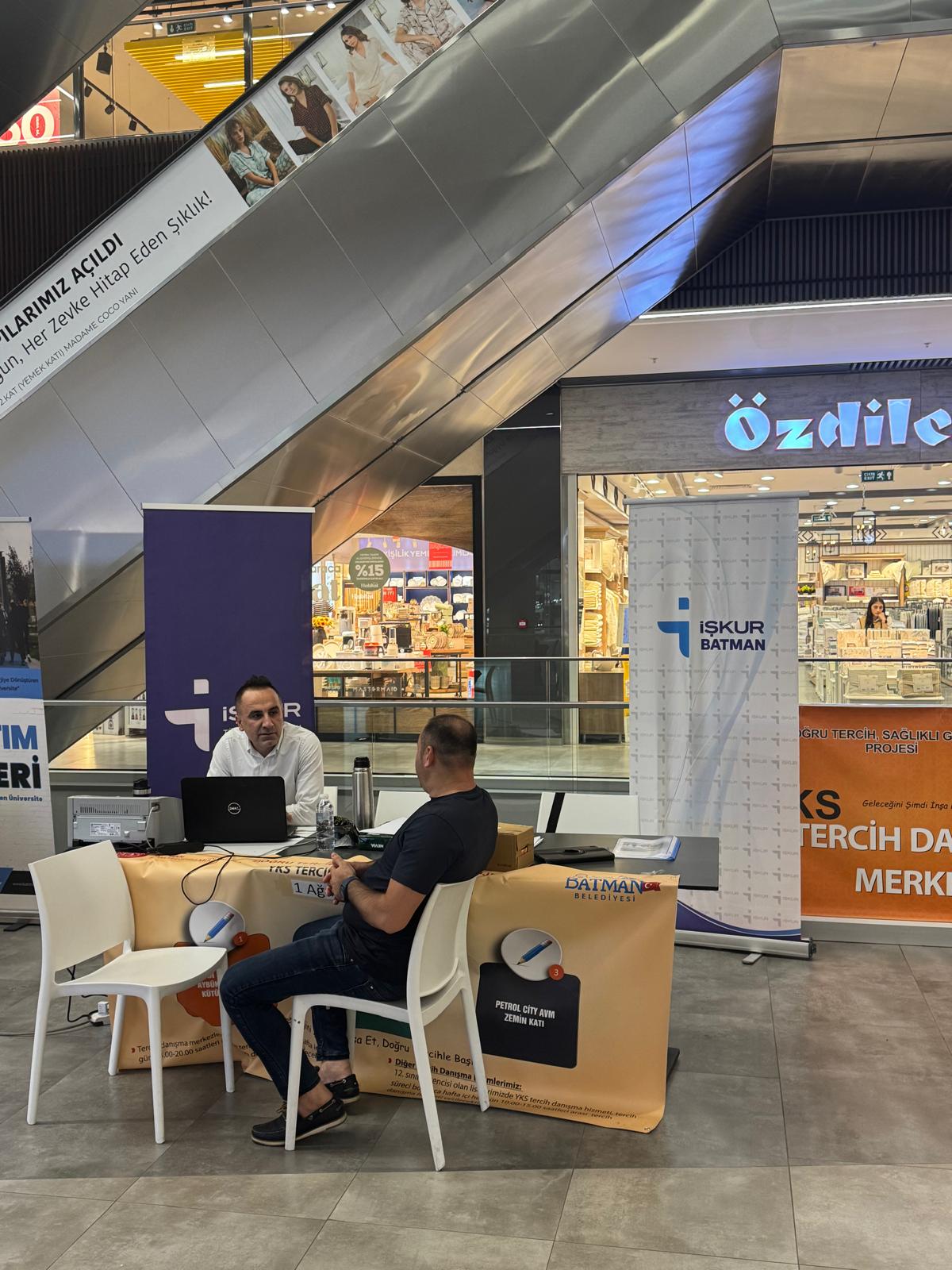 Gençlere Ücretsiz Tercih Danışmanlığı Hizmeti Sunuldu