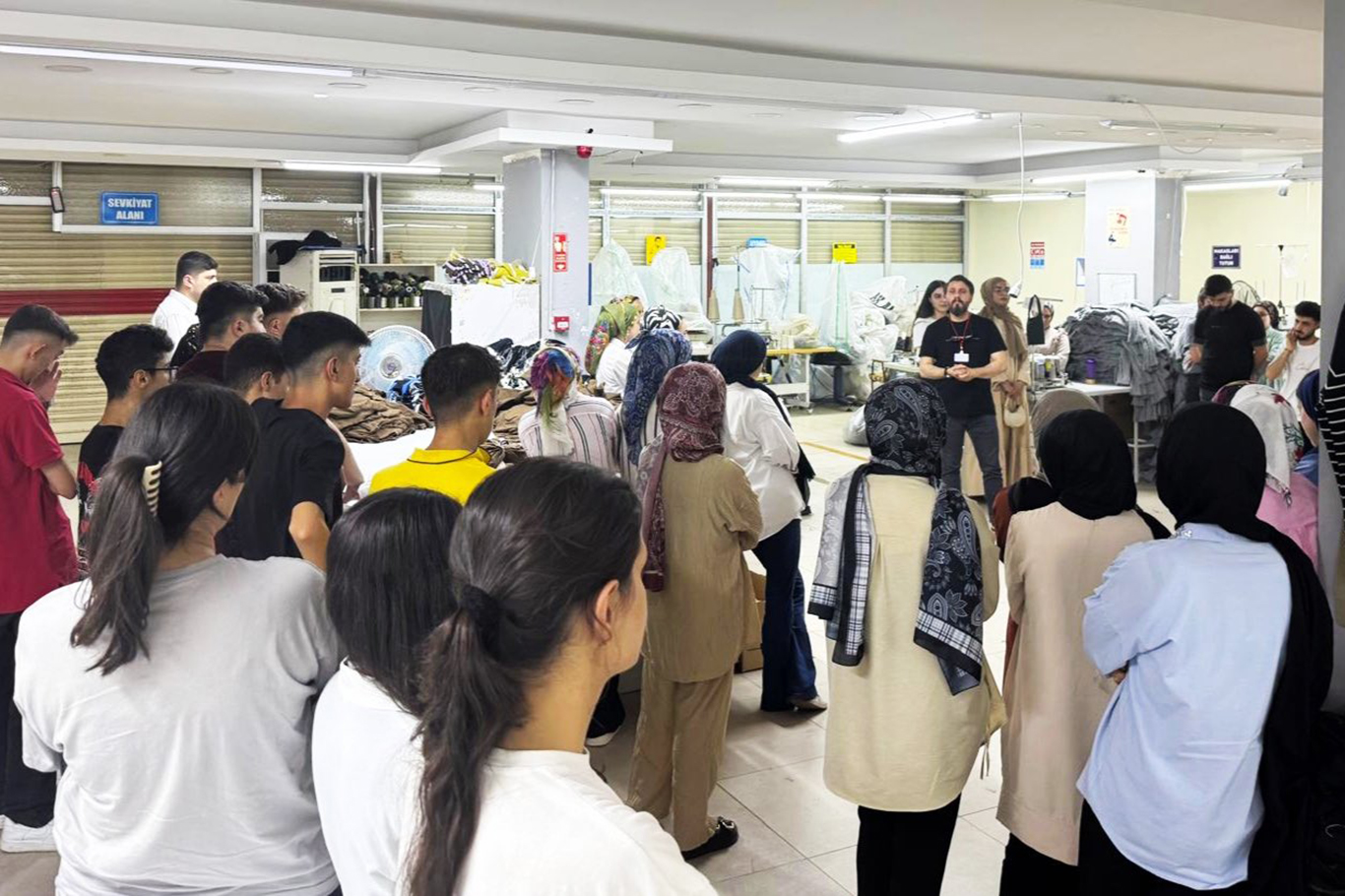 Tekstil çalışanlarına madde bağımlılığı eğitimi verildi