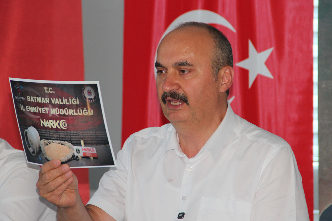 Vali Canalp: Uyuşturucuya Geçit Yok