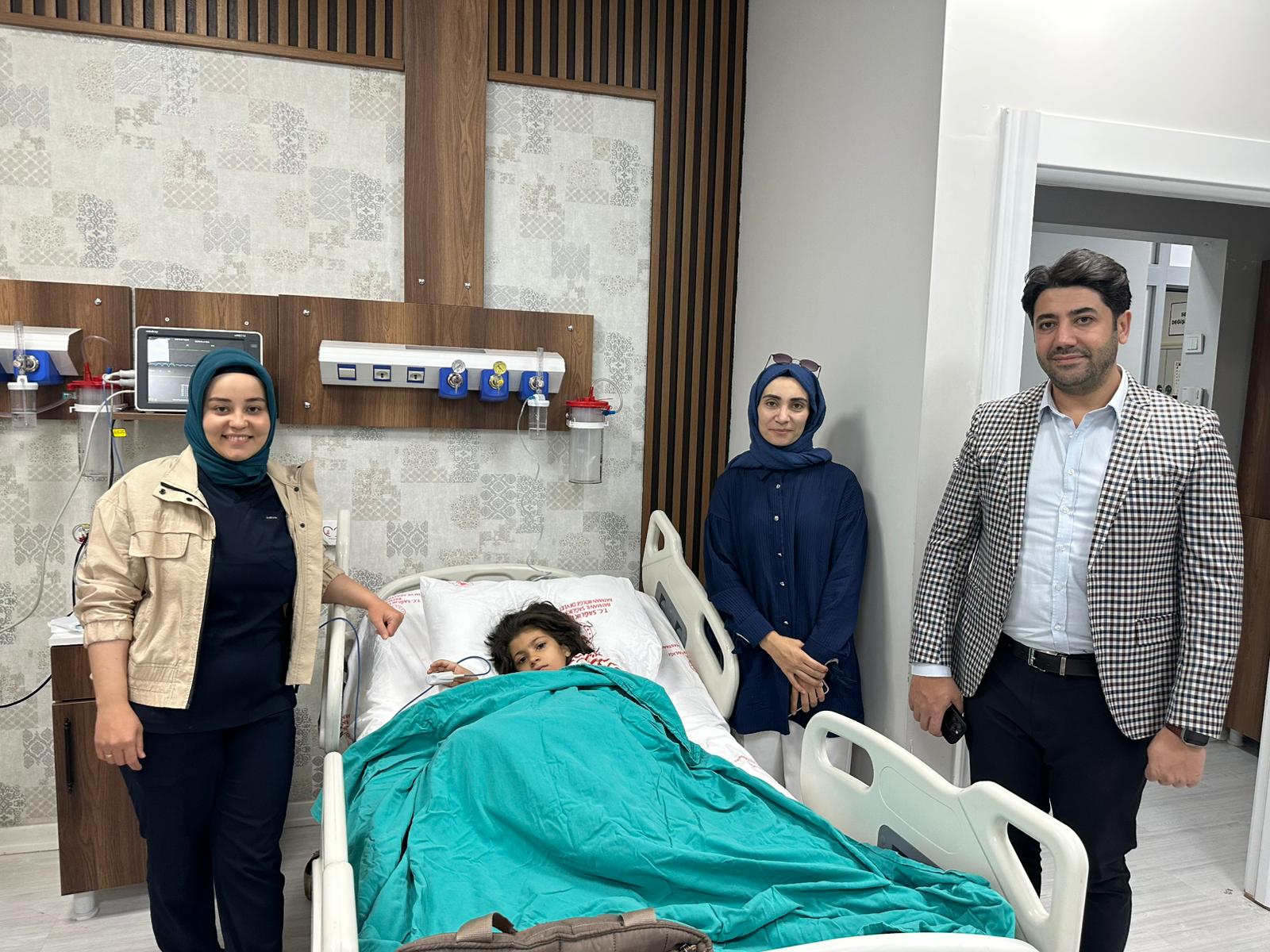 6 Yaşındaki Çocuğa Başarılı Dudak Bağı Ameliyatı