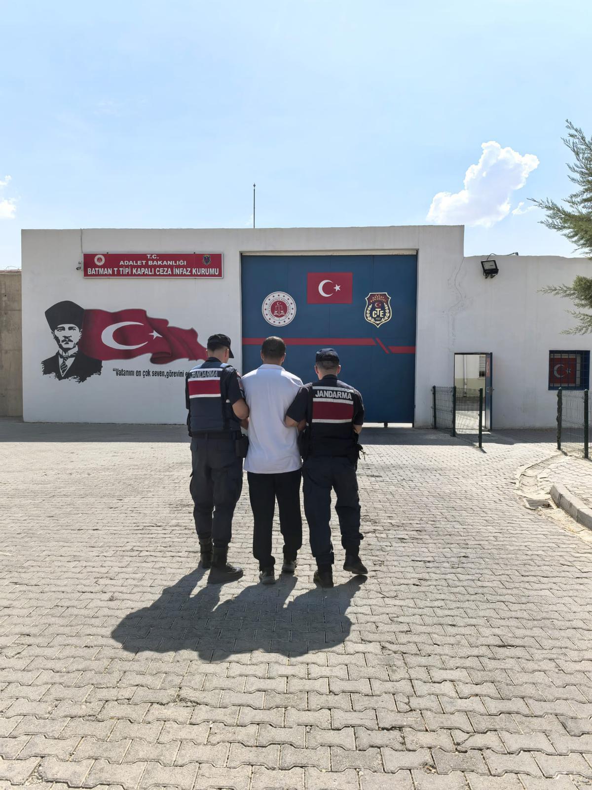 Uyuşturucu Suçundan Aranan Şahıs Yakalandı