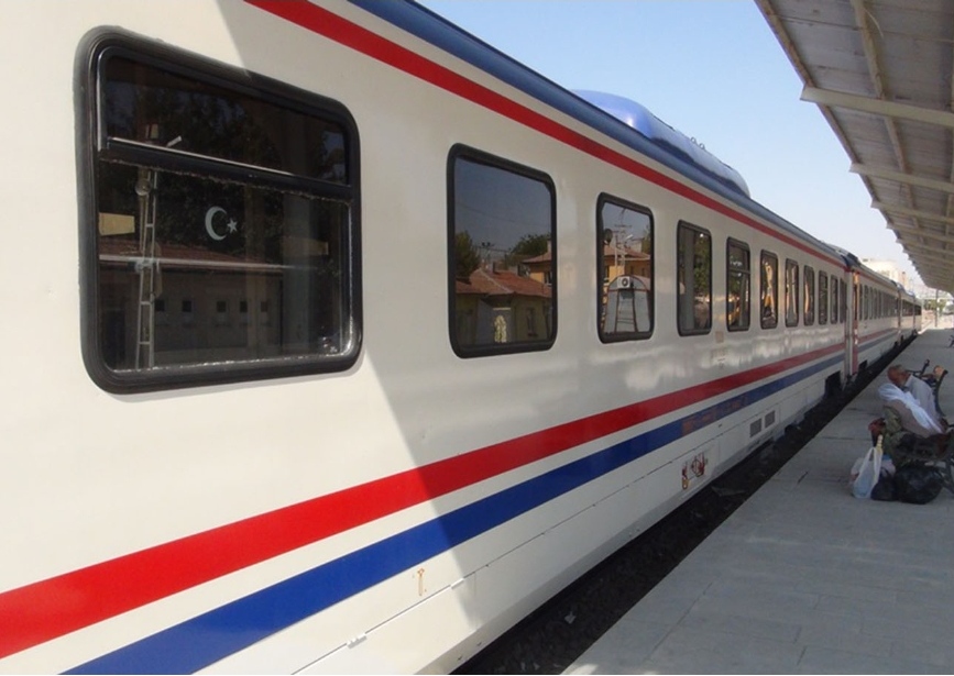 TCDD’den yolculara hemzemin geçit uyarısı