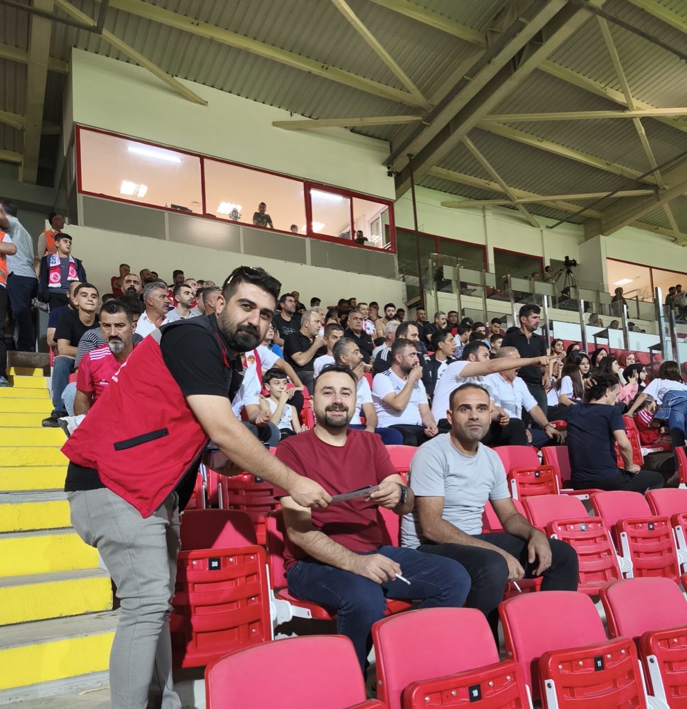 “Kadına El Kalkamaz” Mesajı Tribünlerde Yankı Buldu