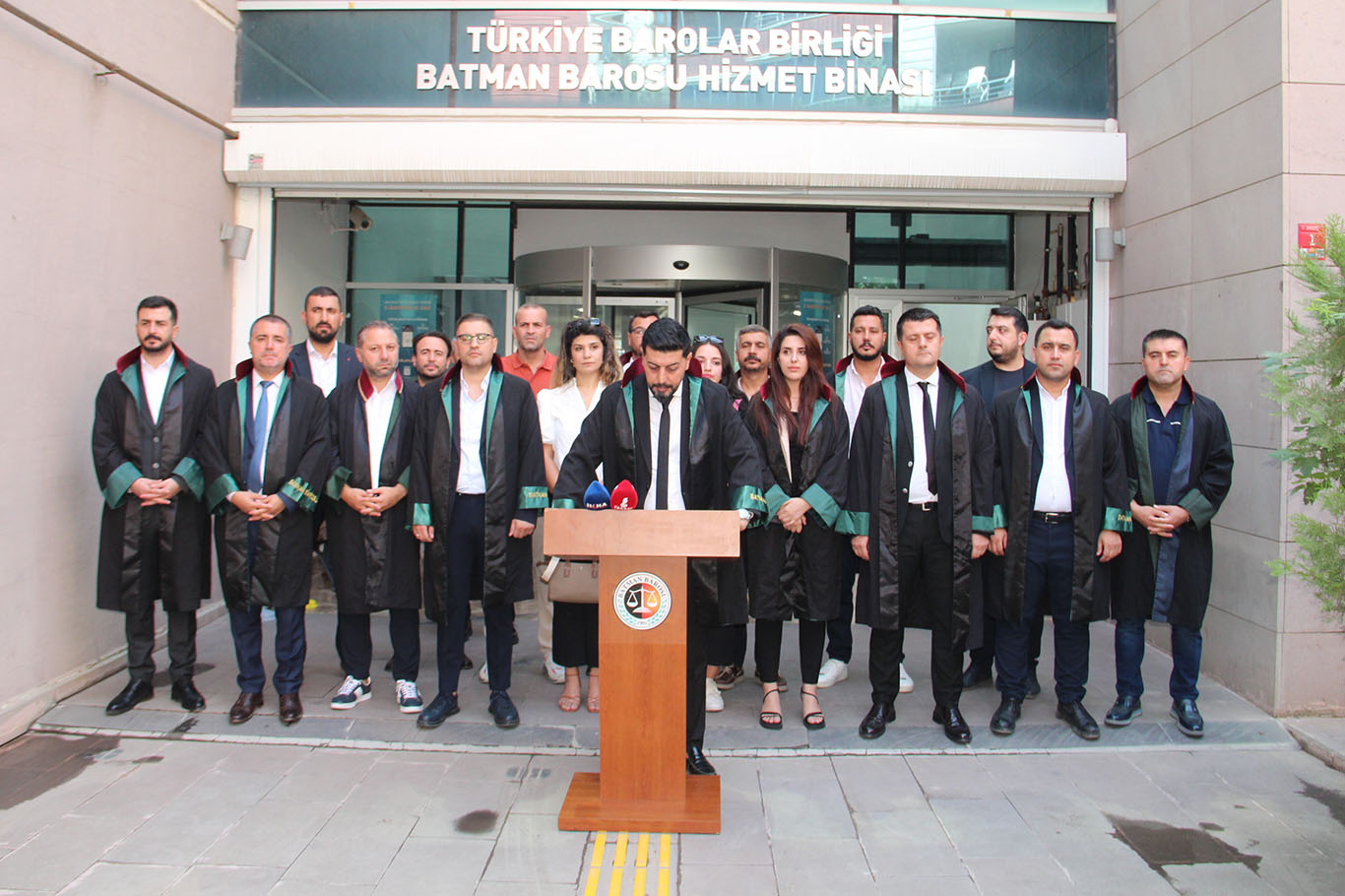 “Hukuk fakültelerinin plansız açılması mesleği tehdit ediyor”