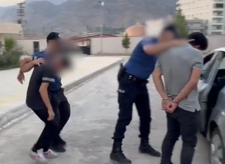 Kasadan 4 Bin TL Çalan İki Kişi Tutuklandı