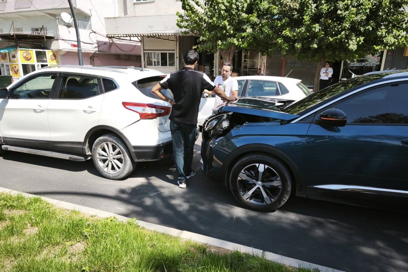 Batman’da zincirleme kaza: 4 araçta maddi hasar