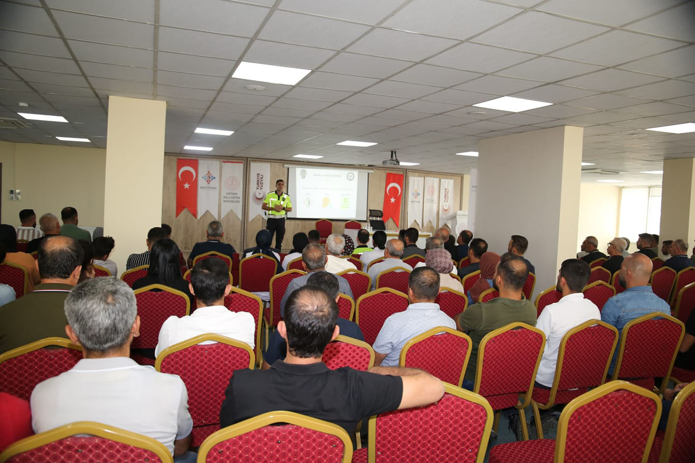 Servis Şoförlerine Trafik Eğitimi