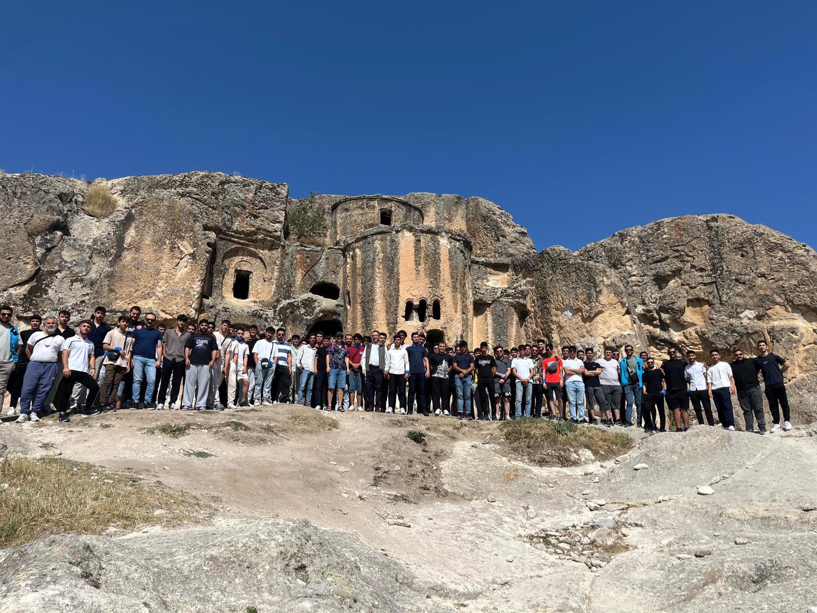 Batmanlı Gençler Sultandağı Gençlik Kampı’nda Buluştu