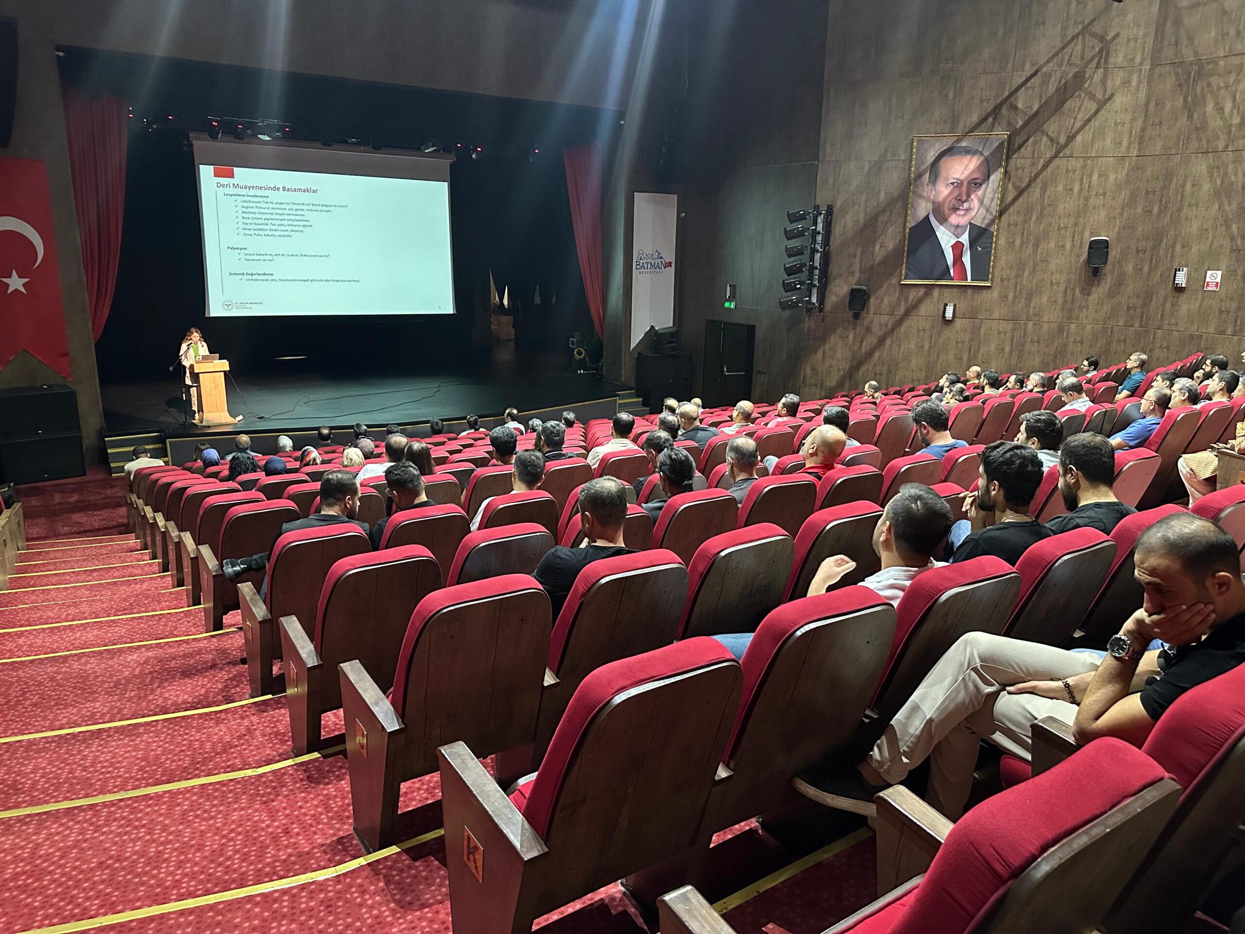 Batman’da Aile Hekimlerine Dermatoloji Eğitimi Verildi