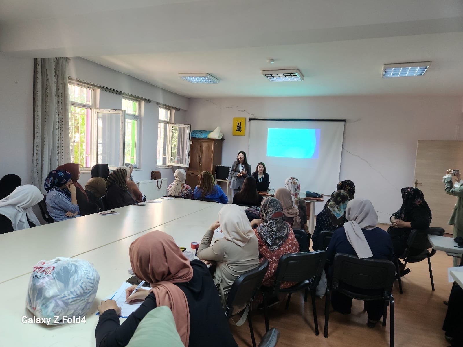 Anne ve Anne Adaylarına “Bebek Akademisi” Eğitimi