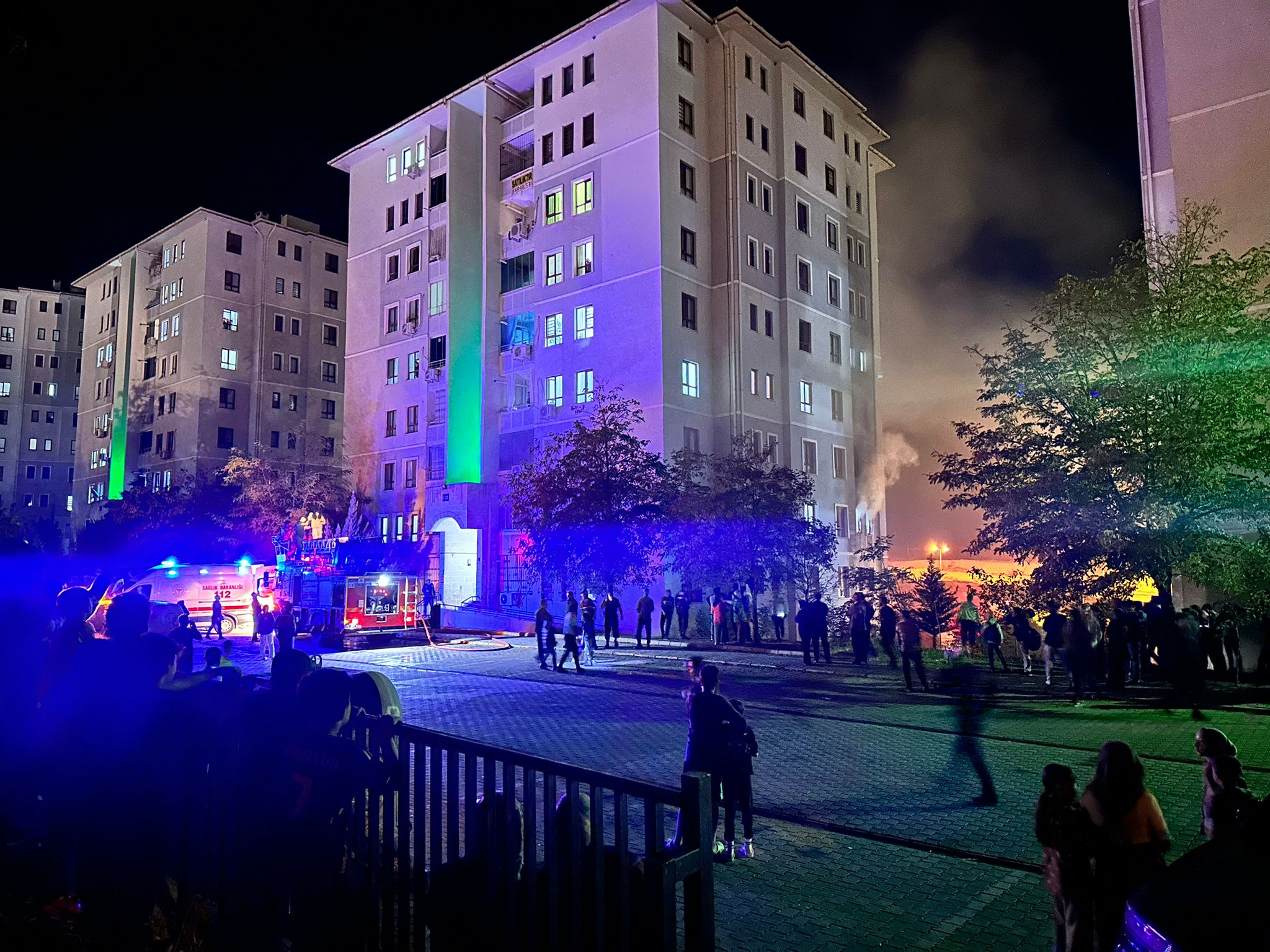 Batman’da apartman yangını: Mahsur kalan vatandaşlar kurtarıldı