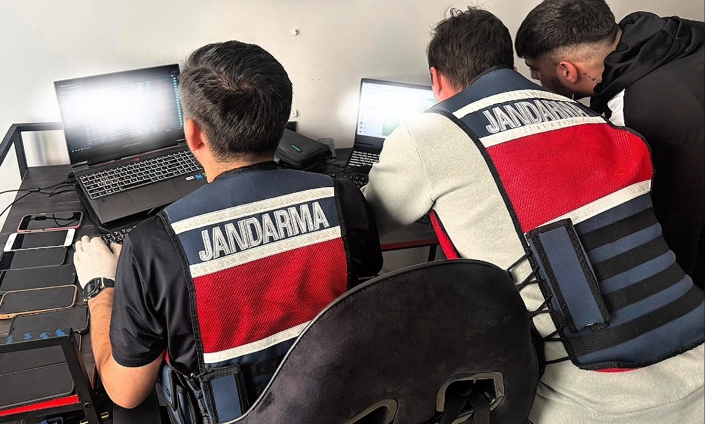 Bahis Paneline Baskın: Suçüstü Yakalandılar