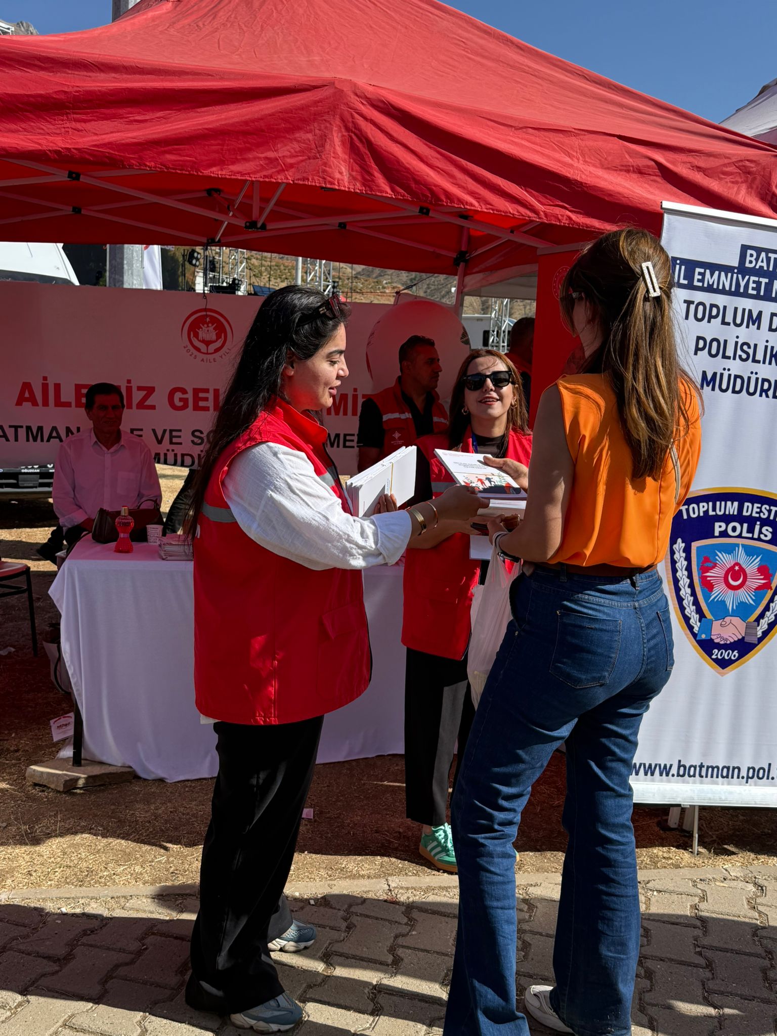 ŞÖNİM’den Kadına Yönelik Şiddet Bilgilendirmesi
