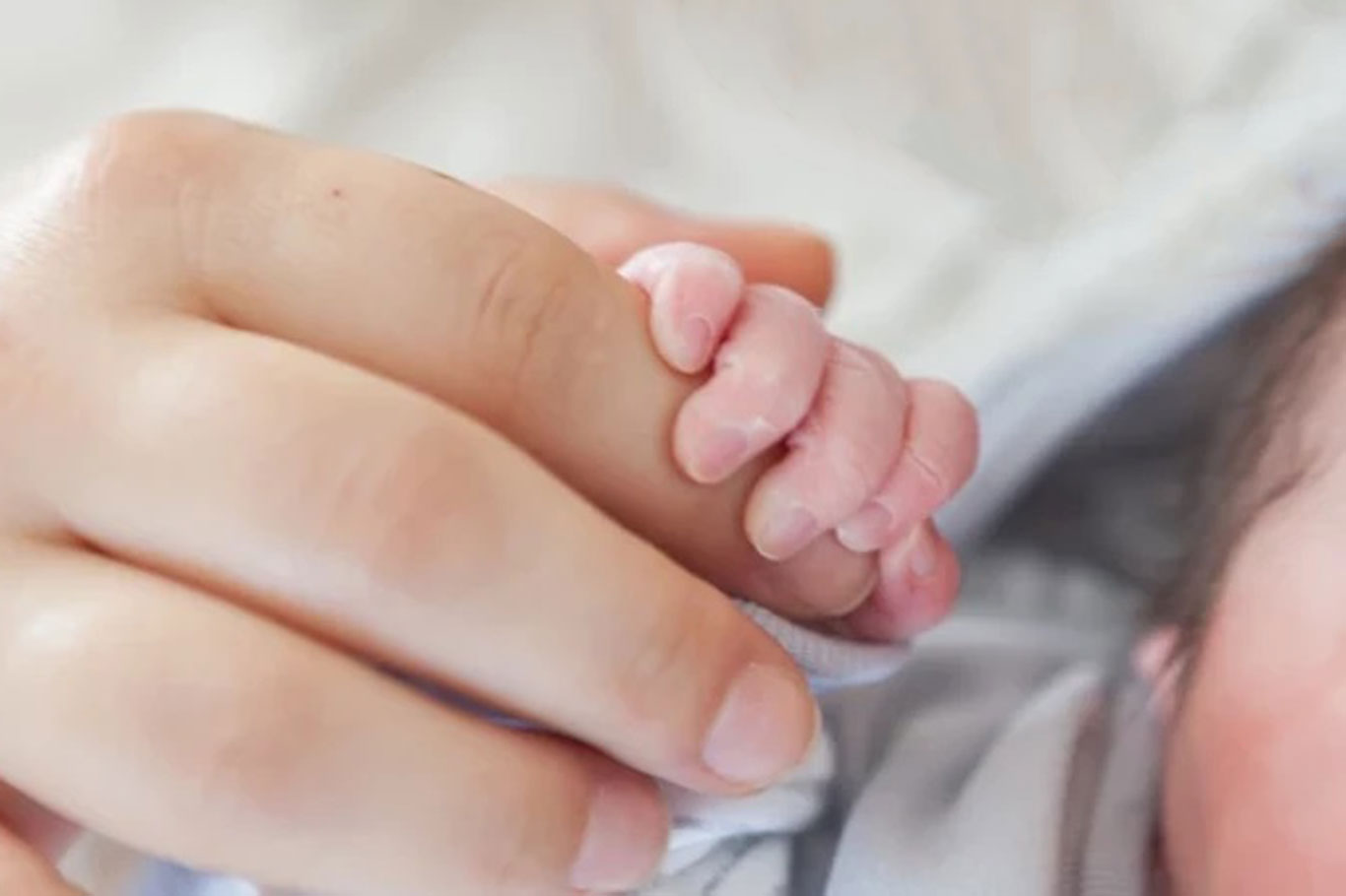 Doğum izninde yeni düzenleme: Anne ve babaya yeni haklar