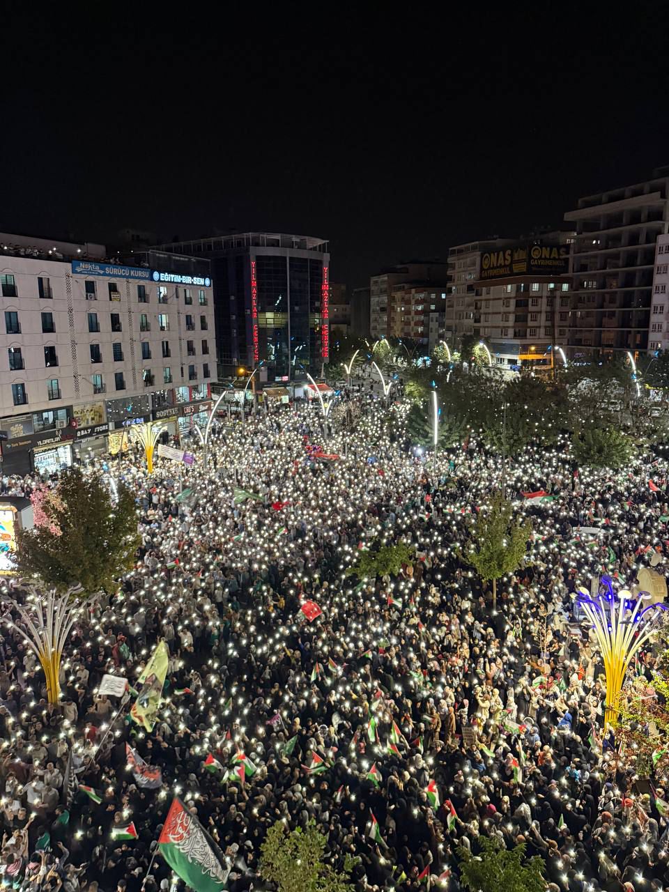 Batman’da on binler Gazze için yürüdü