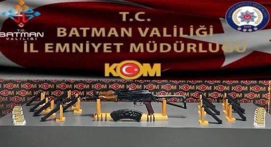Kaleşnikof ve Çok Sayıda Mühimmat Ele Geçirildi