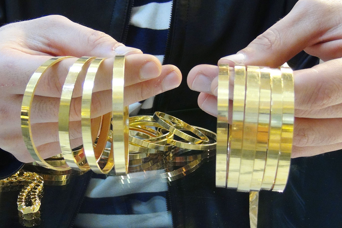 Altın piyasasında belirsizlik sürüyor: Kuyumcular ne diyor?