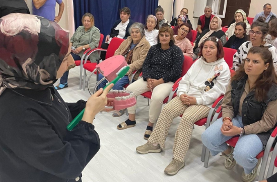 Özel gereksinimli bireylere diş sağlığı eğitimi