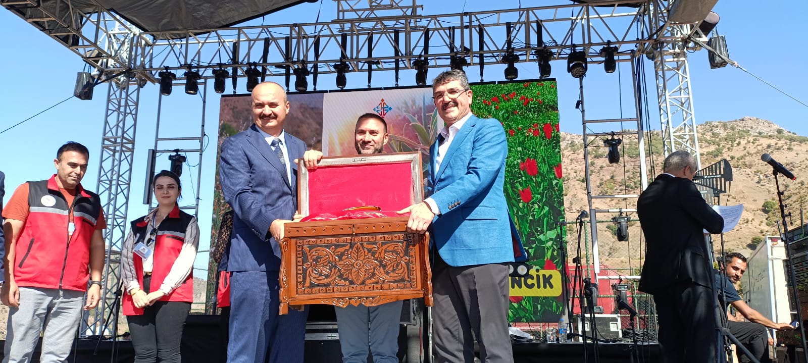 Sason Balı Açık Artırmada Rekor Fiyata Satıldı