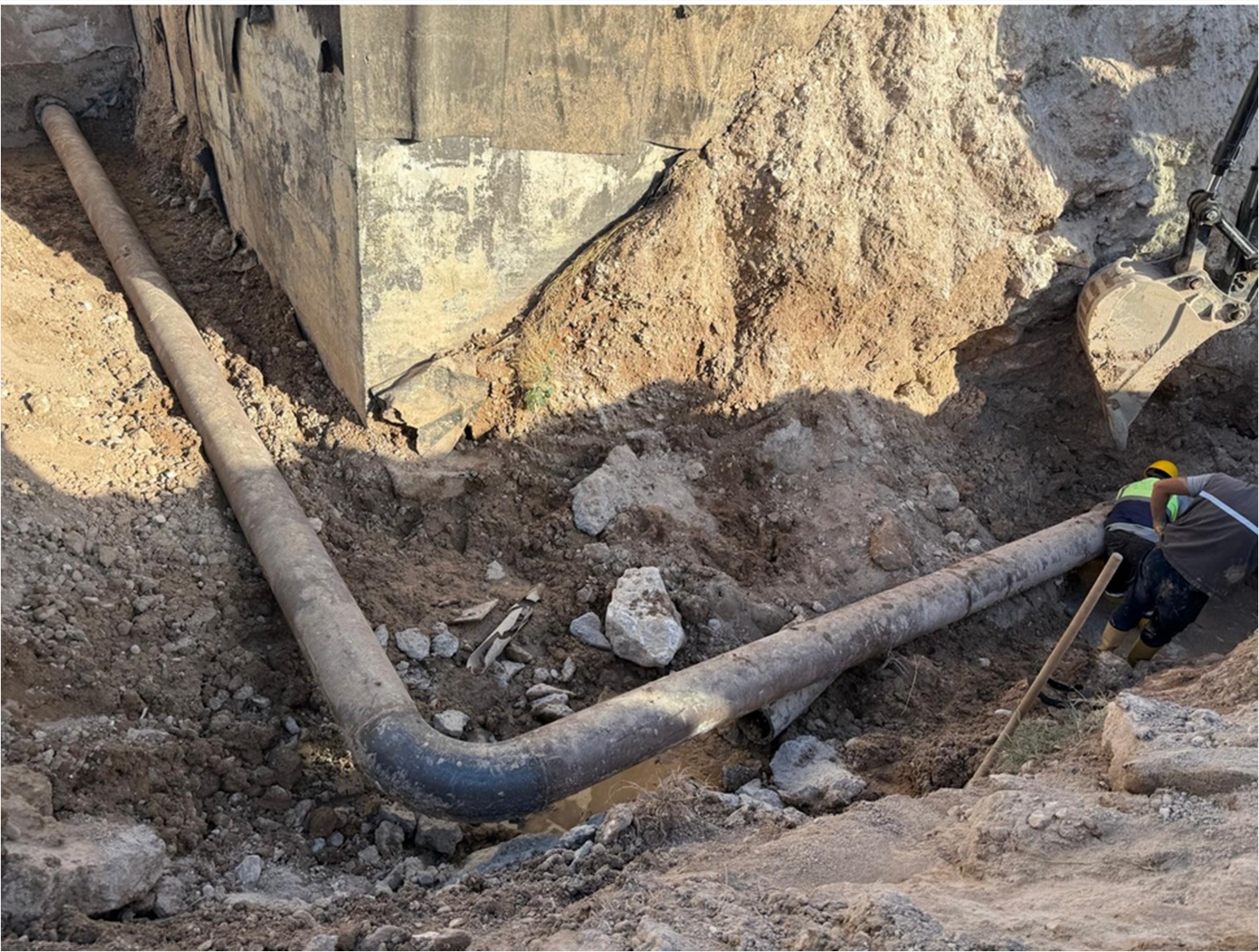 Emekli TOKİ Bölgesinde Su Hattı Yenilendi