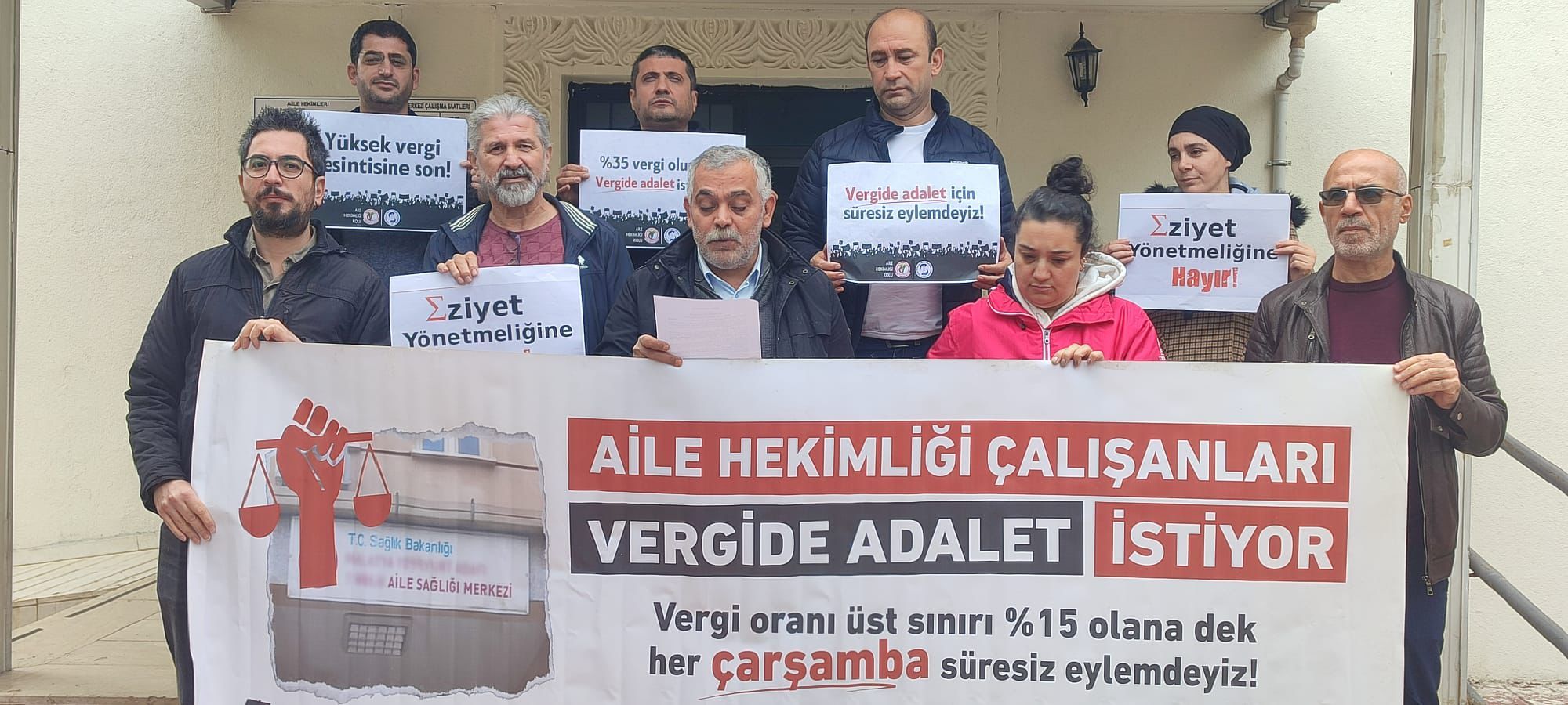 Aile Hekimleri Vergi Kesintilerine Karşı Eylemde