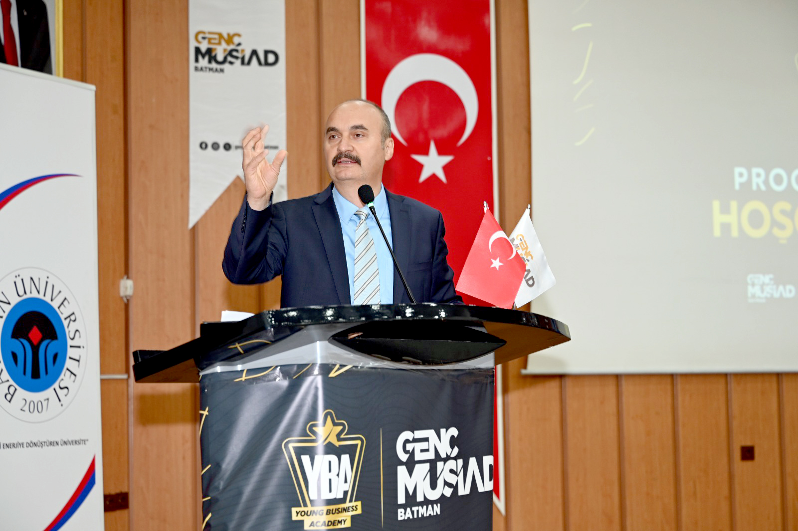 Vali Canalp: “Her Gencin 100 Hayali Olmalı”