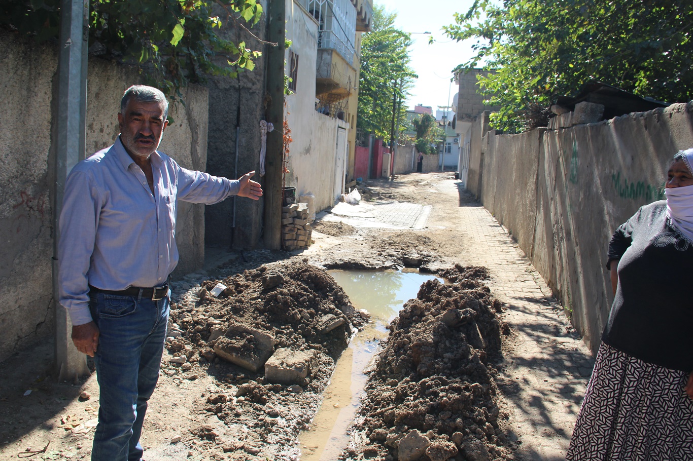 Mahalle Sakinleri: Kazdılar, Gittiler, Bizi Bu Hâlde Bıraktılar
