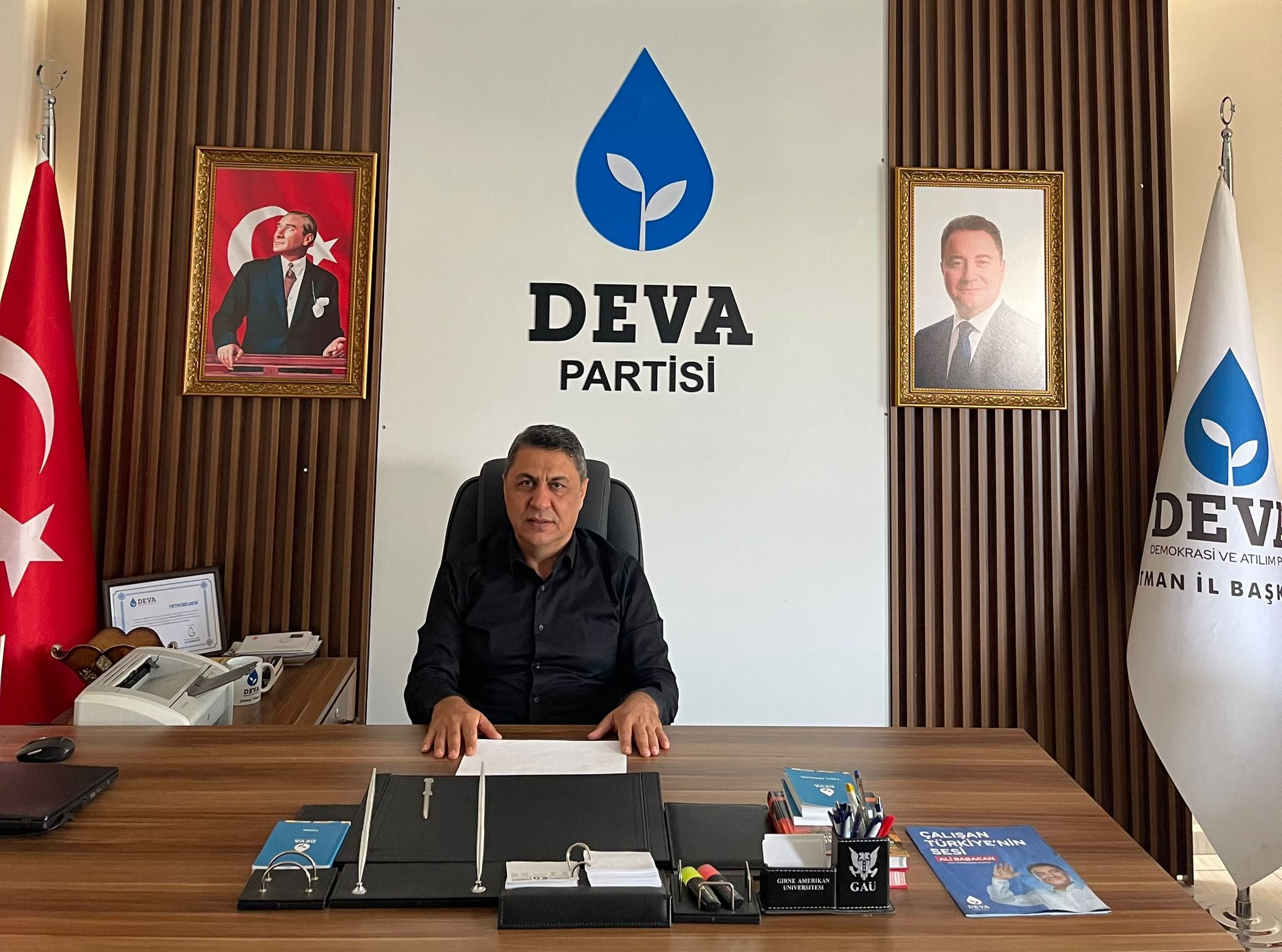 “Eğitimin Yükünü Çeken Öğretmen Hak Ettiğini Alamıyor”