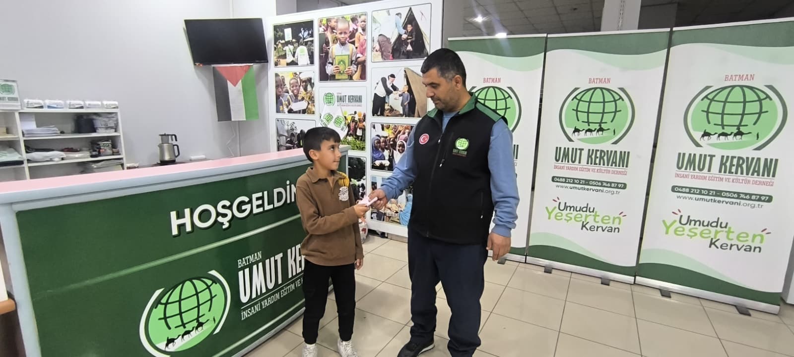 Bursunun İlk Parasını Gazze İçin Bağışladı