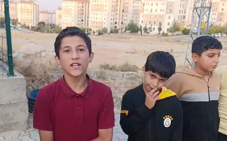 Çocuklardan Vali Canalp’a Kütüphane Talebi