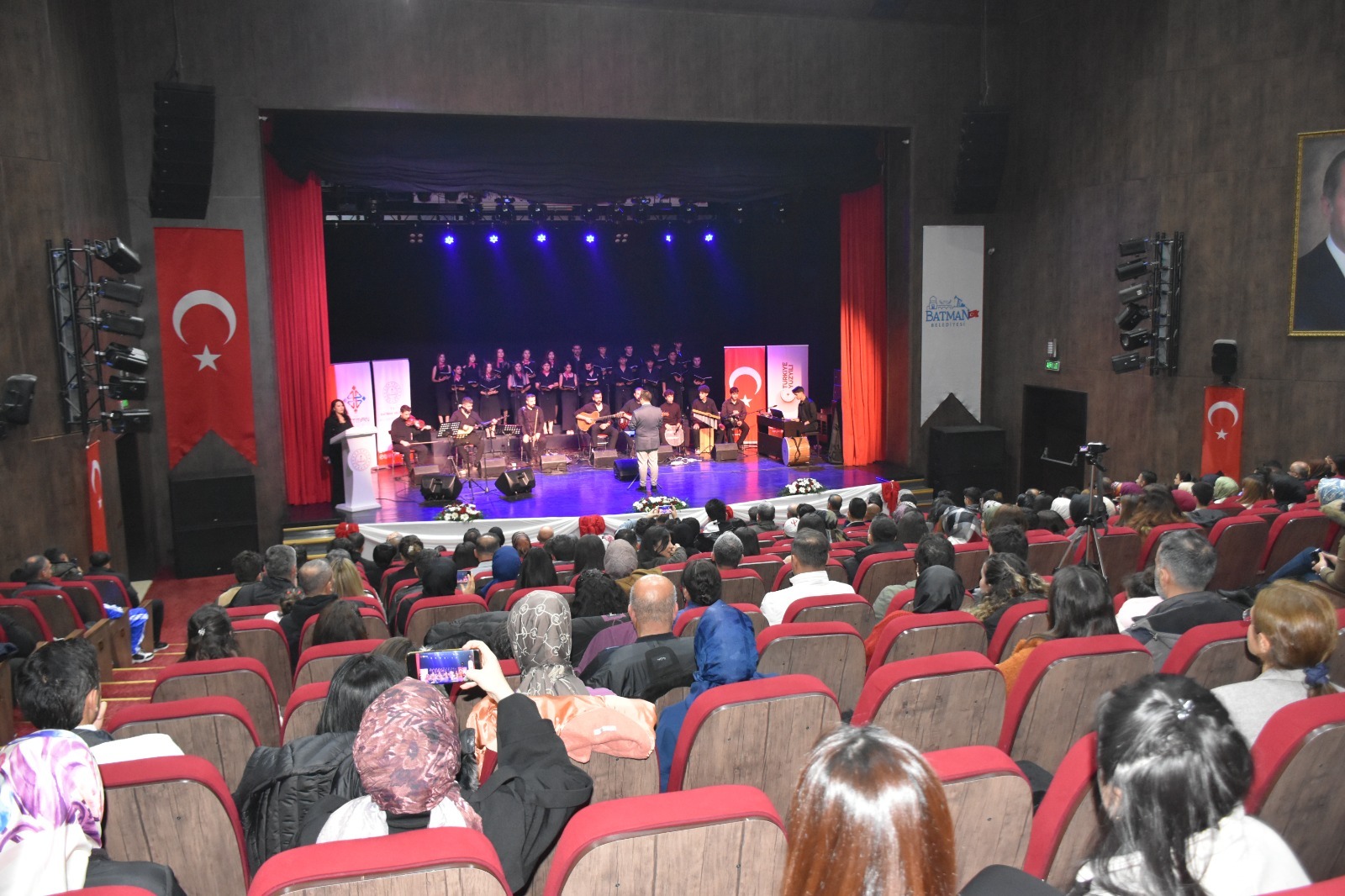 Batman’da Öğretmenler Günü Konseri Düzenlendi