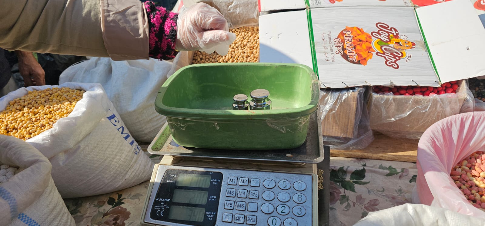 Semt Pazarlarında Terazi Denetimi Sürüyor