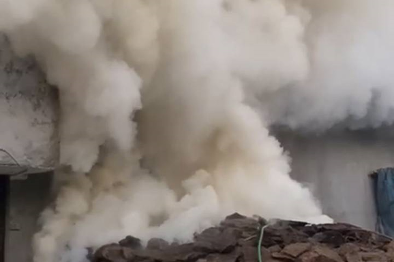 Saman Deposunda Yangın Paniği