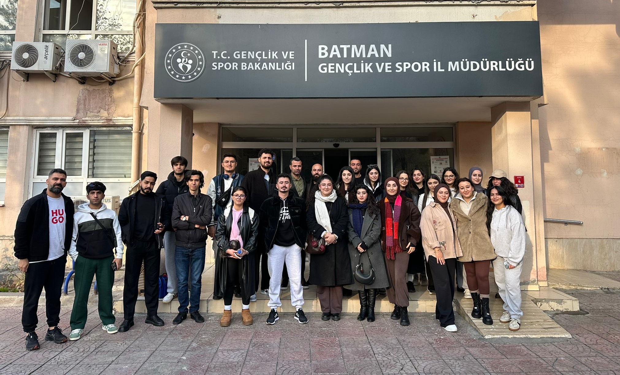 Batmanlı Gençler Ankara Yolcusu